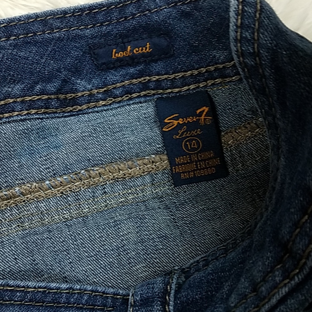 Seven7 Luxe Bootcut Jeans - Picture 3 of 4